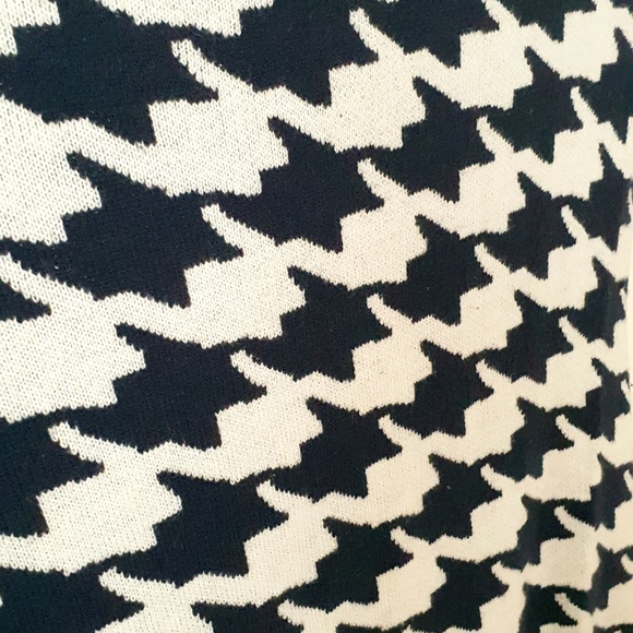 Houndstooth Gap Sweater Size Large - Picture 6 of 7